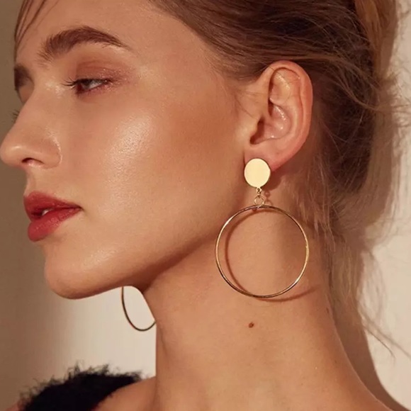 Jewelry - Gold Geometric Earrings